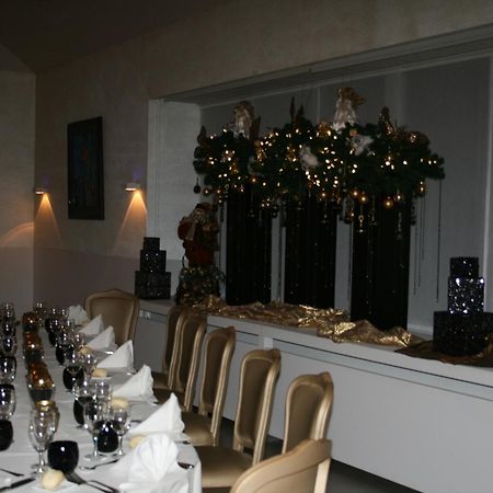 Hotel Shamrock Tielt Esterno foto